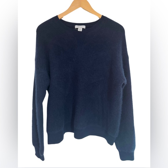 E. Classic Navy Blue Women's Sweater - Picture 1 of 4